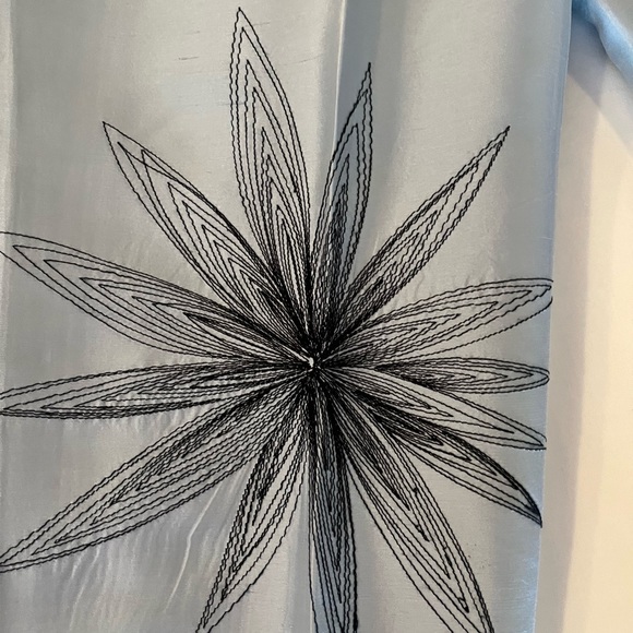 Silk, lined pants with side zipper. Dry clean only. - Picture 4 of 4